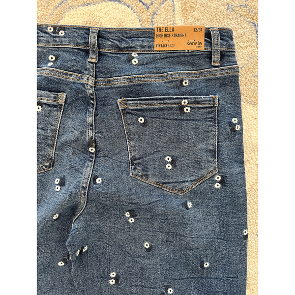 Kensie Jeans Kenzie Jeans The Ella High Rise Straight With Embroidery in Blue - Picture 5 of 5